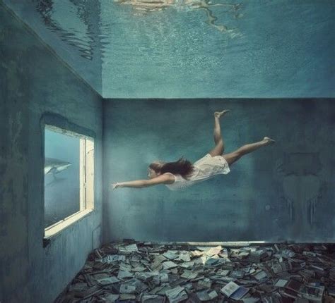 LUCIE DRLIKOVA IS A SELF TAUGHT ARTIST SPECIALISING IN UNDERWATER