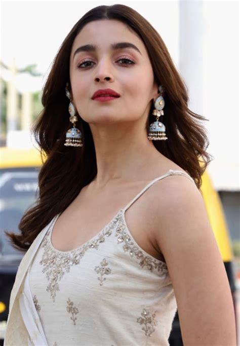5 Bollywood Actresses Who Got Paid More Than Actors Deepika Padukone Alia Bhatt And Others