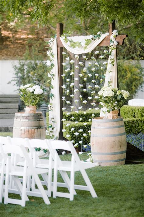 Here are 29 backyard wedding ideas. 25 Chic and Easy Rustic Wedding Arch/Altar Ideas for DIY ...