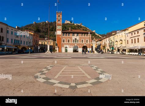 Marostica Piazza Italy Scacchi Hi Res Stock Photography And Images Alamy