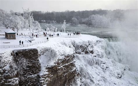 Niagara Falls Looks Like A Winter Wonderland After This