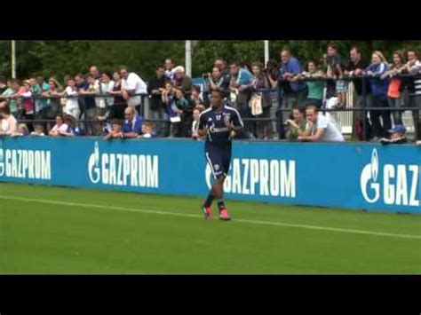 Auch teammanager riether und athletiktrainer leuthard müssen gehen. Schalke Training vor dem Köln Spiel - YouTube