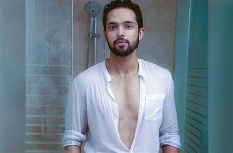 7 Time Parth Samthaan Flaunted His Svelte Bare Body And Made Us Drool