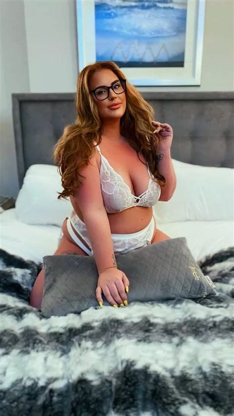 The Welsh Plus Size Model Gaining Tens Of Thousands Of Fans Worldwide