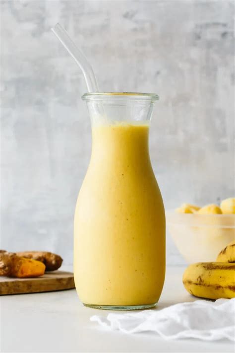 BEST Turmeric Smoothie Downshiftology