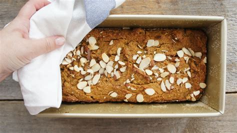 Preheat your oven to 350 degrees fahrenheit (180 degrees celsius). The Best Ideas for Passover Banana Bread - Home, Family ...