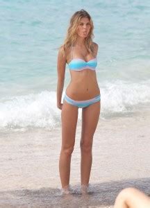 Maryna Linchuk Shows Off Her Bikini Body During A Victoria S Secret Photo Shoot On Shell Beach
