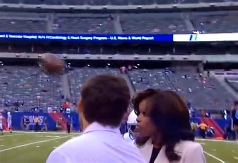 Watch Nfl On Fox Sideline Reporter Pam Oliver Get Hit In The Face By A