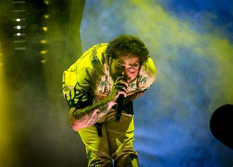 post malone performs terrible fall on stage… fans are perplexed as medics assist him hrkshot