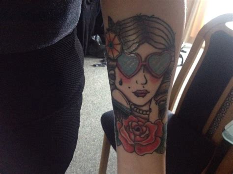 Old Skool Lady With Heartshaped Glasses Tattoo I M In Love With Her So Happy With It