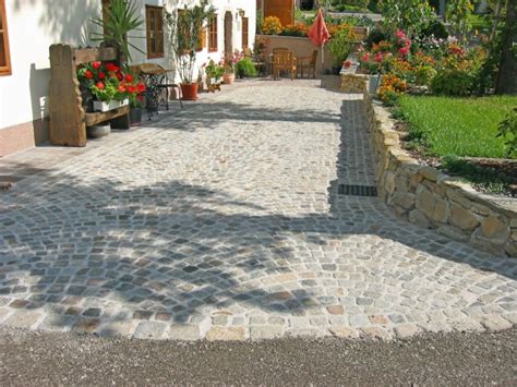Pflasterarbeiten helfen dabei, deine terrasse oder einfahrt zu verschönern. Home | Natursteine Reinthaler