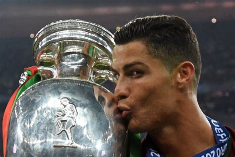 Cristiano Ronaldo El Gran Campeón De Las Redes En La Eurocopa