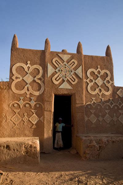 Hausa House With Decorations On The Adobe Walls Zinder Old Town