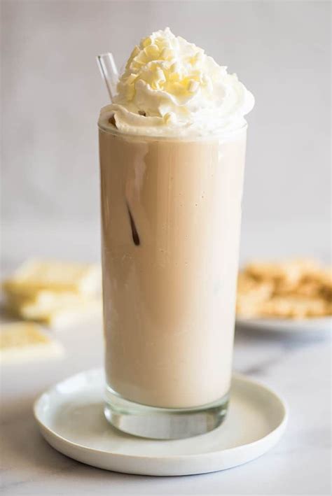You Can Make Your Iced White Chocolate Mocha At Home With 4 Ingredients And 5 Minutes
