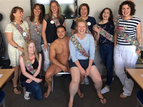 Mobile Life Drawing Hen Party Comes To Your Home Or Venue