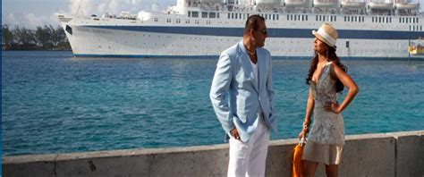 Blue Bollywood Movie Trailer Review Stills