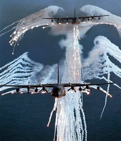 Ac 130 Another Picture Of Angel Wings Flares Aviones De Combate
