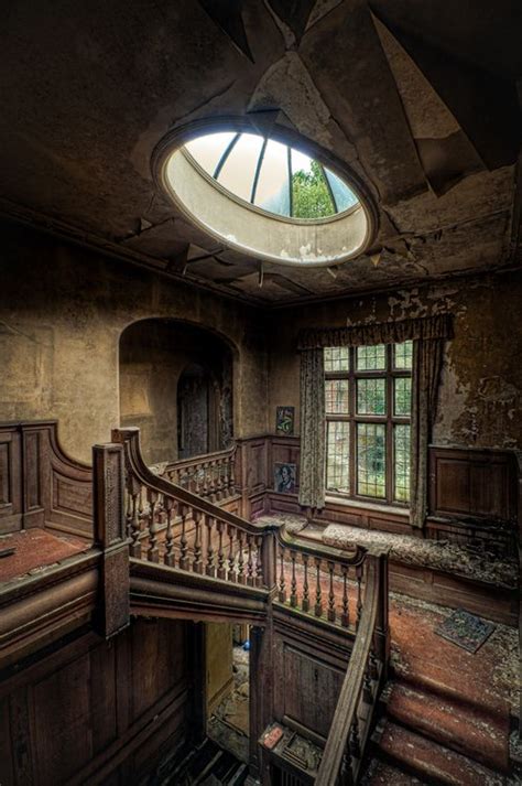 A Once Elegant Manor Sits Abandoned And Falling Into Ruins Berkyn