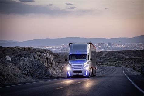Guida Automatizzata Daimler Trucks Investe 500 Milioni Di Euro