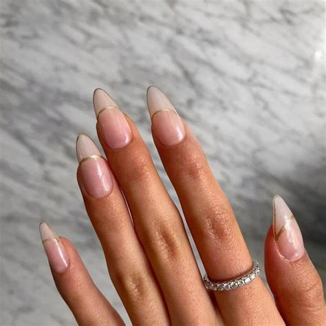 20 Fashionable Almond Nails For 2021 In 2021 Almond Shaped Nails