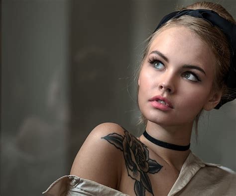 HD Wallpaper Models Anastasiya Scheglova Blonde Face Girl Green