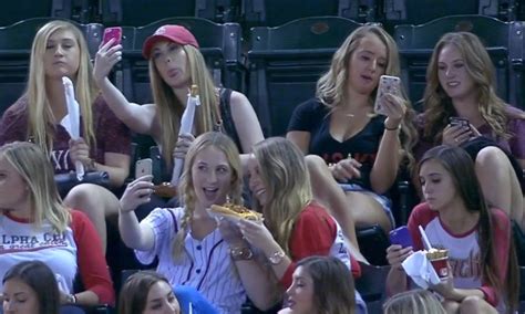 announcer hilariously mocks a bunch of sorority girls taking selfies for the win