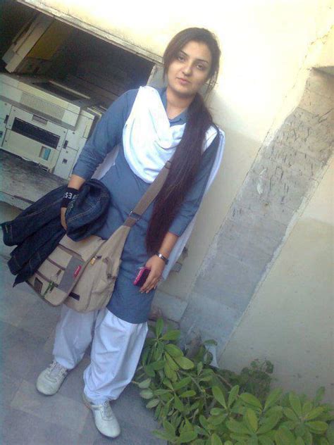 Pakistan Sexy School Girls Photos Hot Pakistani College Girls Lonely Girl