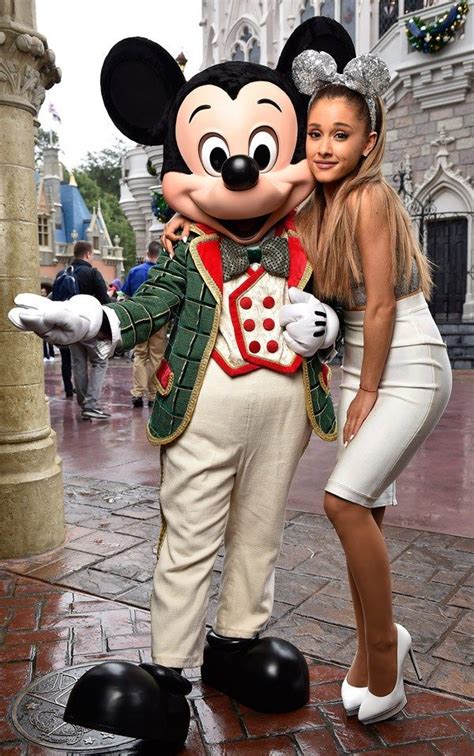 Disney Christmas Parade 2014 Ariana Grande Disney Ariana Grande