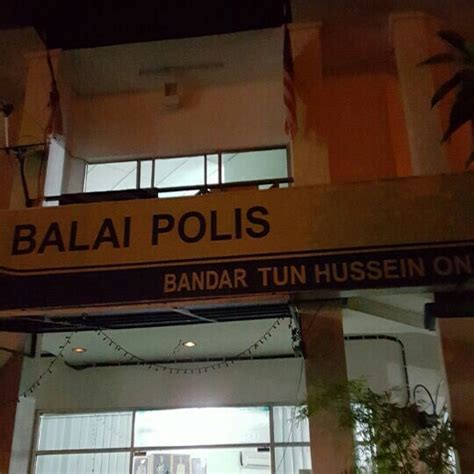 Police station (balai polis) balai polis presint 7 62500 putrajaya, wilayah persekutuan, malaysia. Balai Polis Bandar Tun Hussein Onn - Jalan Suakasih 1/3