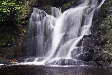 Journeys Around Ireland With Lulu Top 5 Irish Waterfalls The Irish Store