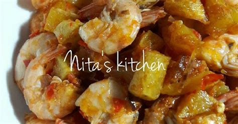 Pertama, silahkan haluskan bawang merah, cabai keriting dan tomat secara. Resep Balado udang oleh nta - Cookpad