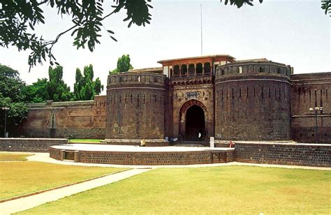 Historical Places In Pune Historical Monuments In Pune Fabhotels