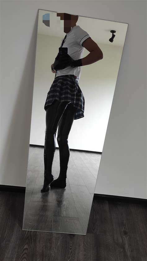 Shiny Schoolgirl Booty Is Back 🥰 Scrolller