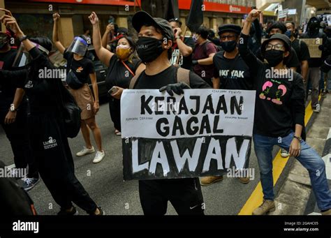 Kuala Lumpur Malaysia 31st July 2021 Protester Hold The Placard That Read Kerajaan Gagal