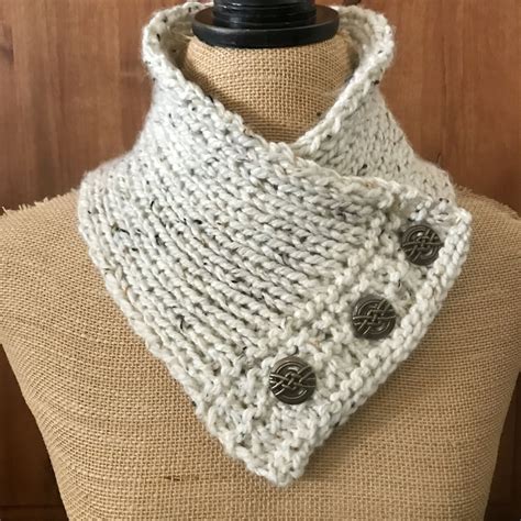 Hand Knitted Buttoned Neck Warmer In Charisma Tweed Cream Item