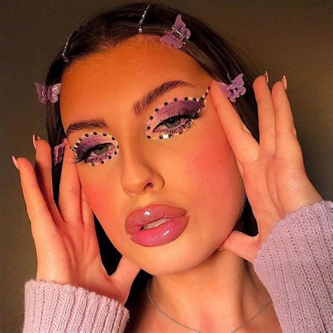 3639 Likes 9 Comments Makeuptutorials Makeupholics On Instagram “1 4 By Eeerinr