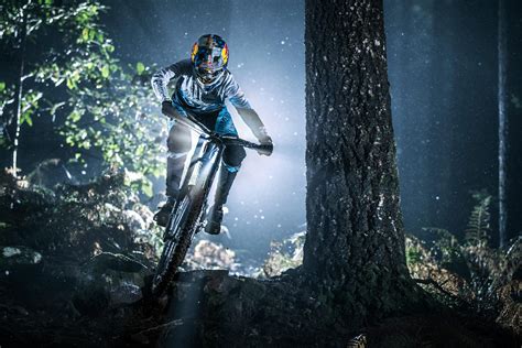 Mtb Night Riding 6 Tips And Benefits For Riding At Night
