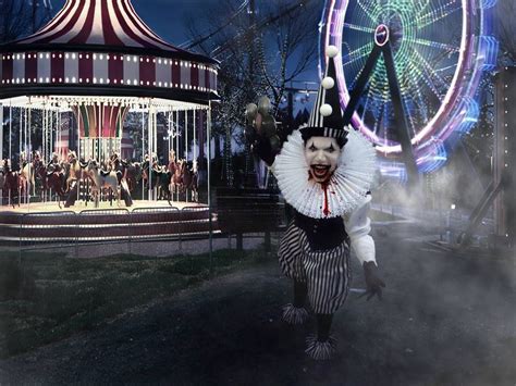 Scary Clown Carousel Clown Pics Scary Clowns Creepy Carnival
