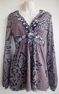 Sweet Pea By Frati Top Size Large Ornate Floral Gray Black White
