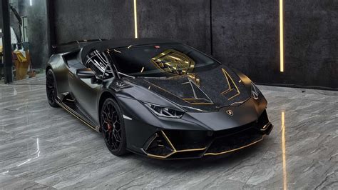 Lamborghini Huracan Gold And Black Wrap Wrapstyle