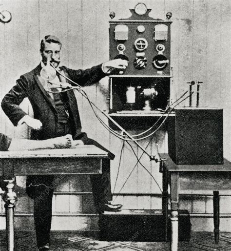 Janvier L Américain Emil Grubbe est le premier médecin à utiliser la radiothérapie