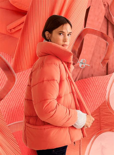 20 Ways To Wear Living Coral The Colour Of 2019 Coral Fashion Coral