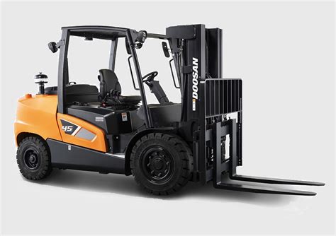 Doosan Launches Powerful 9 Series Forklifts Combining Euro Stage V