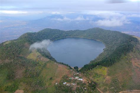 Las lagunas más impresionantes que puedes encontrar en Guatemala