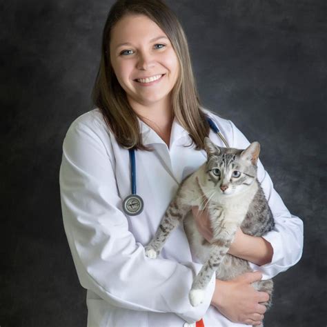 Erin Harris Veterinary Assistant Riverside Veterinary Hospital Linkedin