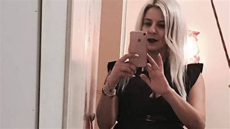 Επίθεση με βιτριόλι δέχθηκαν επτά μητροπολίτες, δύο δικηγόροι και ένας φύλακας της μονής πετράκη στο κολωνάκι από εγκαλούμενο ιερέα της μητρόπολης βέροιας. Επίθεση με βιτριόλι: «Πρέπει να προσέξω και μια μελαχρινή ...