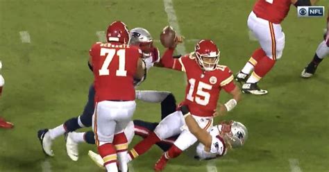 Watch Officials Botch Call In Patriots Chiefs Game