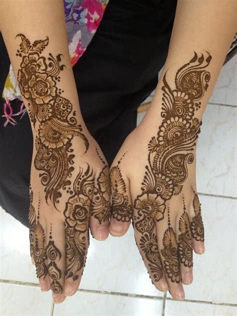 Overwhelming Back Hand Bridal Mehndi Designs Back Hand Bridal Mehndi