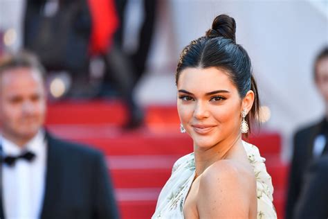 When she was younger, her older sisters were the ones hugging the limelight. Changing face of Kendall Jenner: Plastic surgeon tells all ...