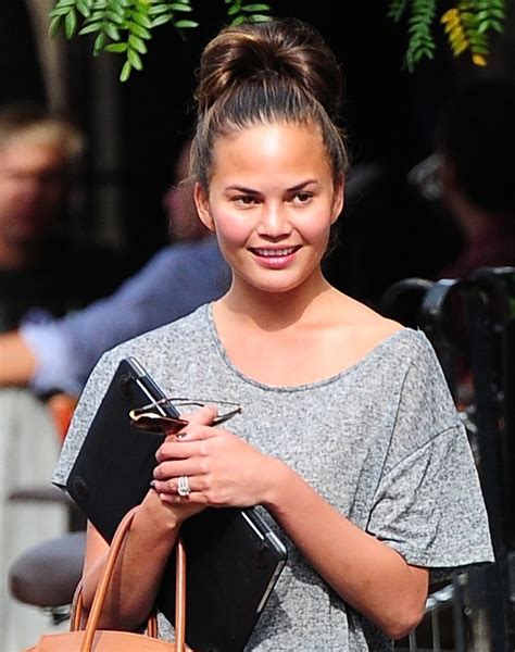 Here Are Your Favorite Supermodels Sans Pounds Of Makeup Huffpost